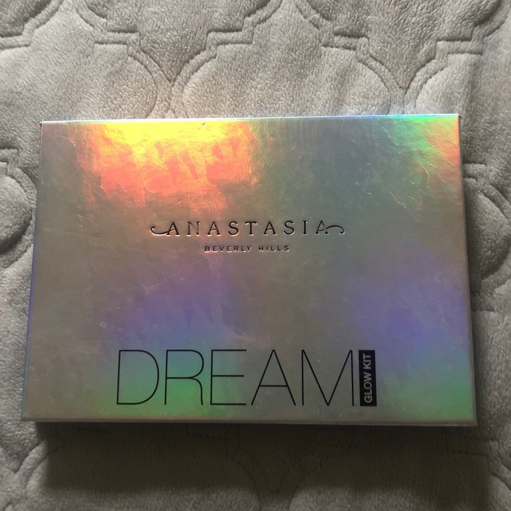 Anastasia Beverly Hills Dream Glow Kit